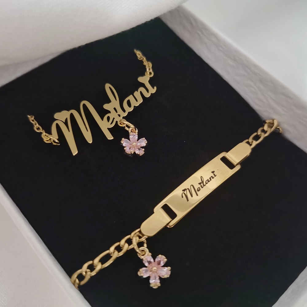 LeeChee Flower Zircon Small Pe - Engraved Name Necklace 리뷰 및 가격